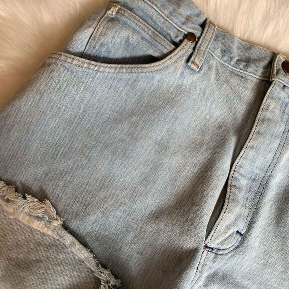 Vintage Wrangler Light Wash Shorts High Waisted Cutoff 27” - Picture 4 of 8